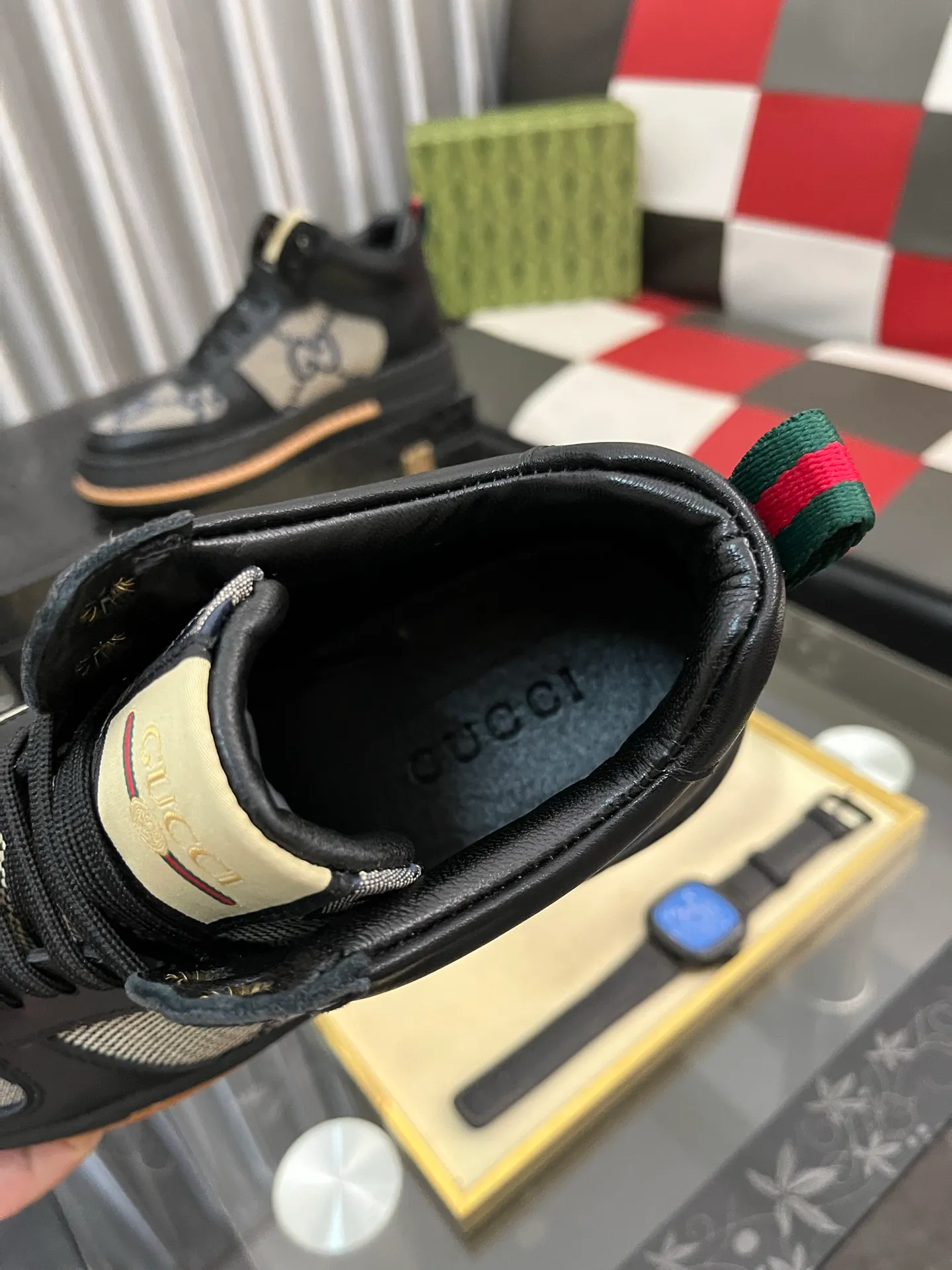 Men's shoes💰: 420⌚️⌚️[GUCCI sheepskin lining] Men's classic Gucci high-top casual shoes, original quality💯The upper is made of imported Italian cowhide and sheepskin lining, with fine workmanship and high-end atmosphere. Has a fashionable and exemplary look. Original rubber wear-resistant outsole. Code number: 38-44